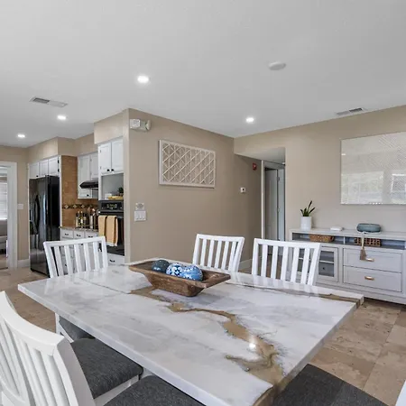 Tranquil Paradise 4Br - 2 Miles To Tampa Bucs Stadium Villa